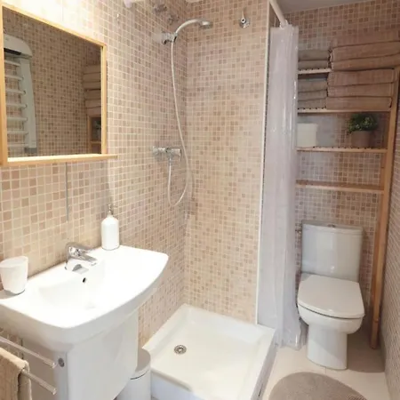 Romántico Estudio En El Casco Antiguo De